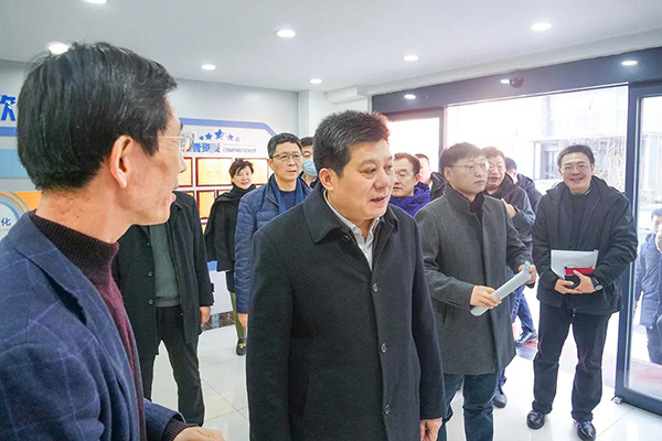 濟南市天橋區委韓偉書記一行蒞臨欣希安藥業調研指導